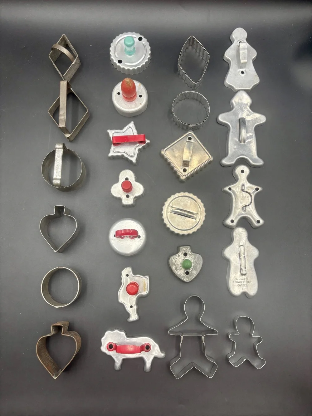 Vintage Metal Cookie Cutter Lot (24 Pieces) – Gingerbread Men, Animals & Shapes